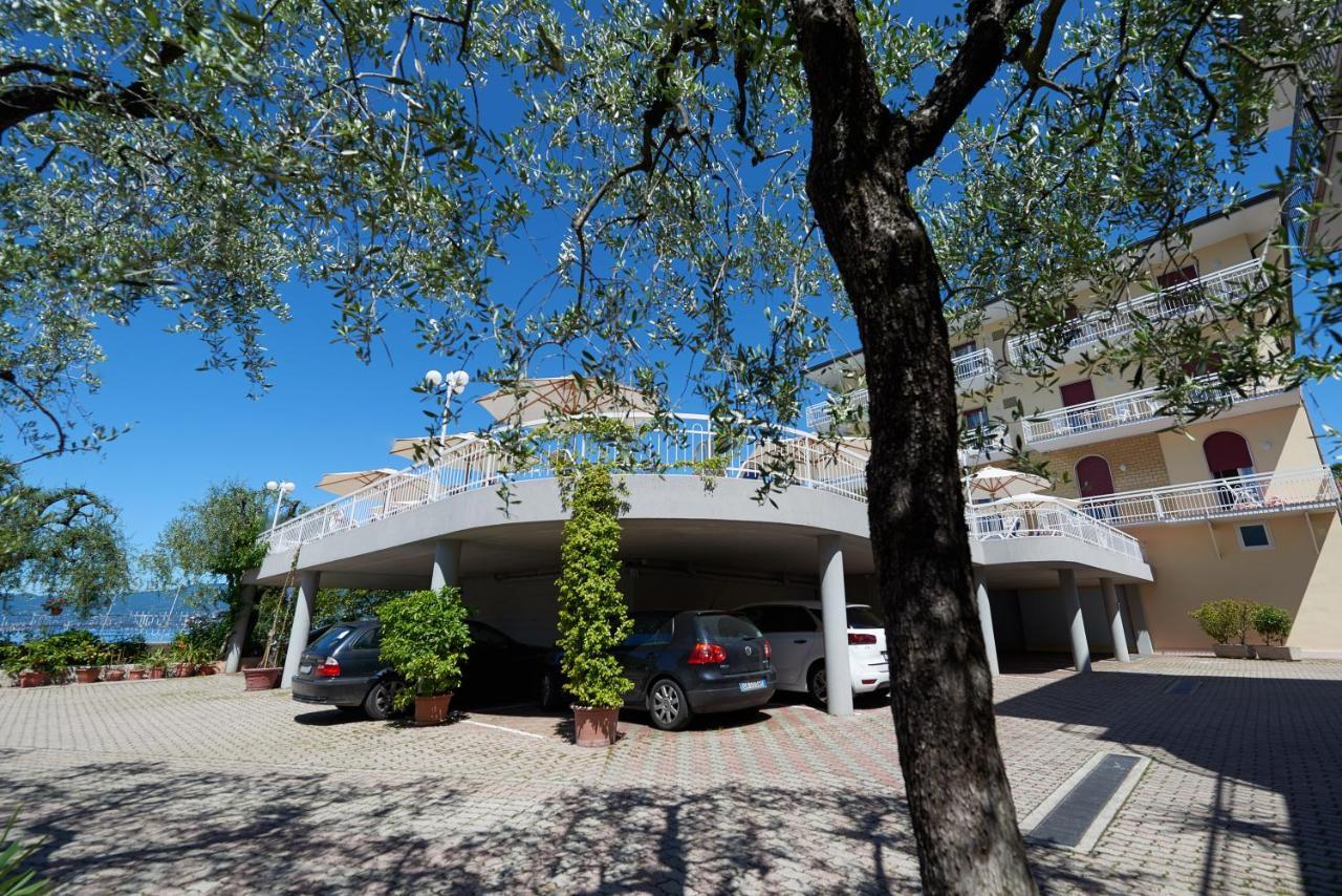 Hotel Benacus Торрі-дель-Бенако Екстер'єр фото