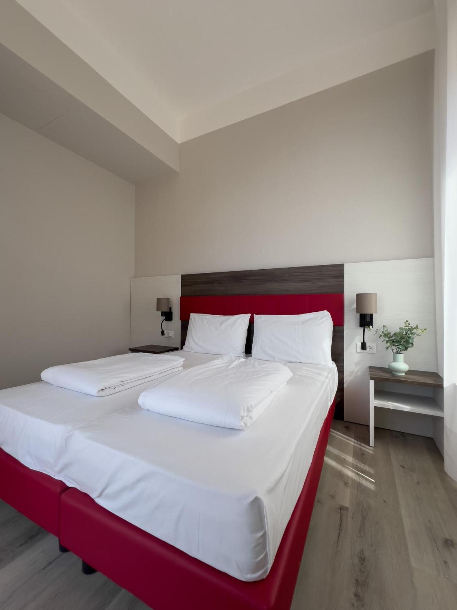 Hotel Benacus Торрі-дель-Бенако Екстер'єр фото