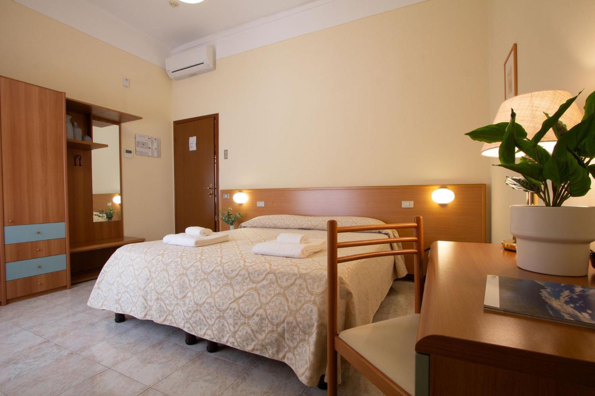 Hotel Benacus Торрі-дель-Бенако Екстер'єр фото