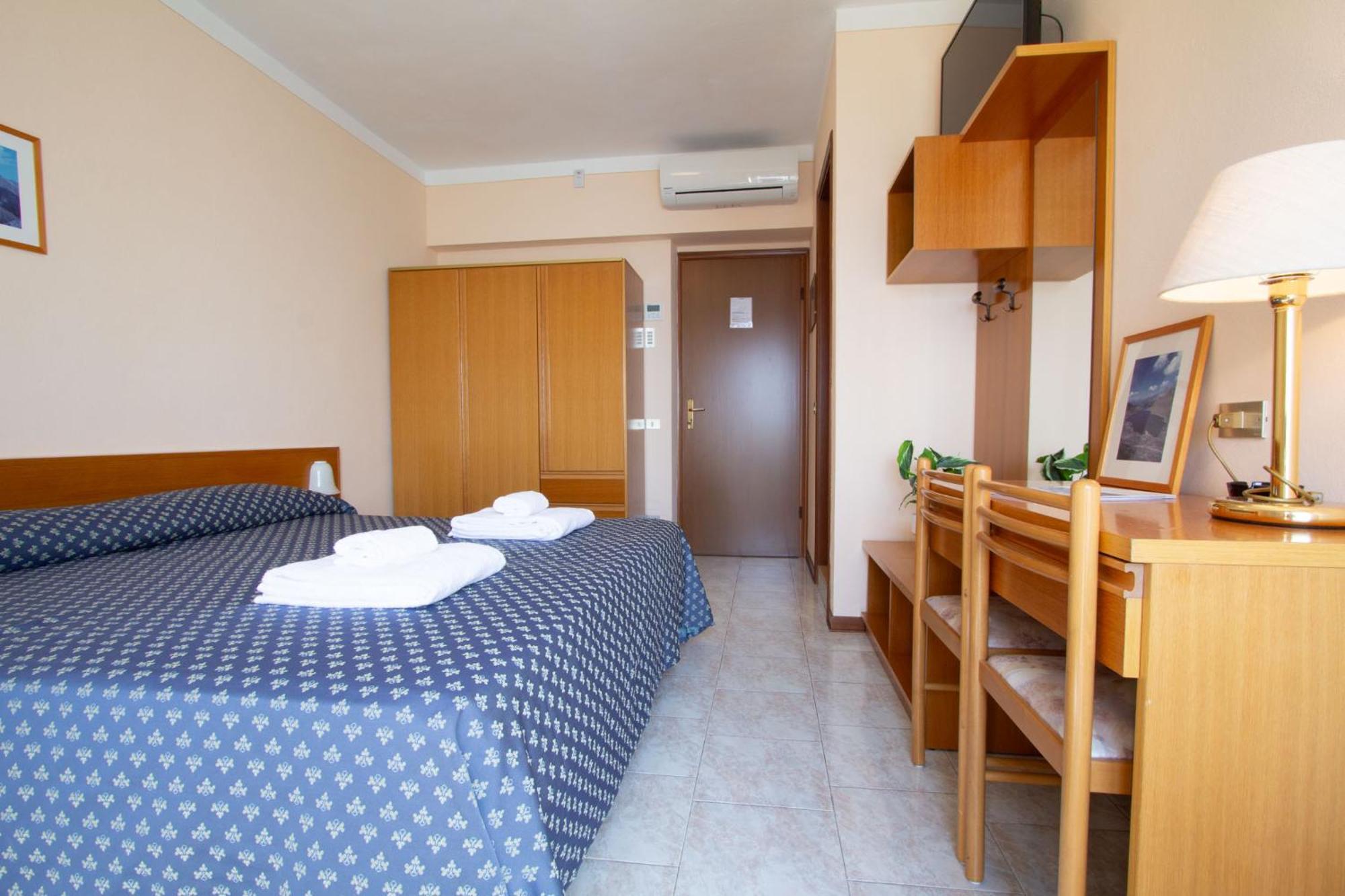 Hotel Benacus Торрі-дель-Бенако Екстер'єр фото