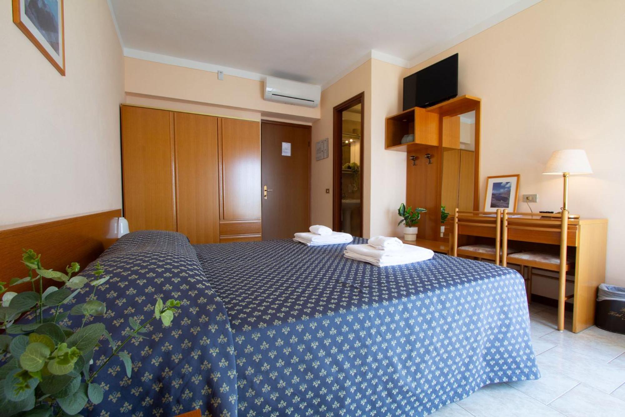 Hotel Benacus Торрі-дель-Бенако Екстер'єр фото